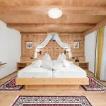 Alpenhotel Tirolerhof ホテル