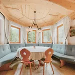 Hotel Alpenhotel Tirolerhof 4*