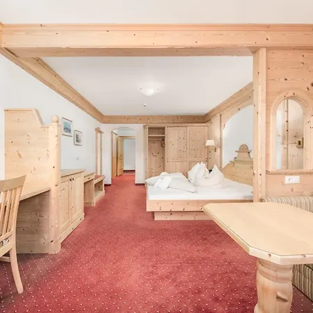 Alpenhotel Tirolerhof 4*