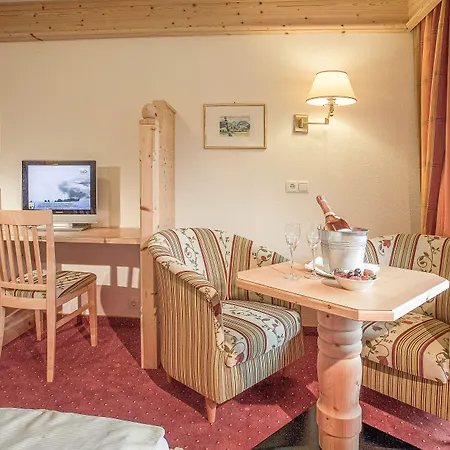 Otel Alpenhotel Tirolerhof 4*