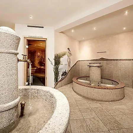 Otel Alpenhotel Tirolerhof 4*