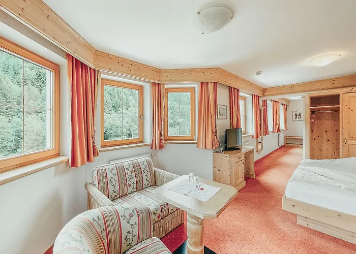 Alpenhotel Tirolerhof Hotel 4*