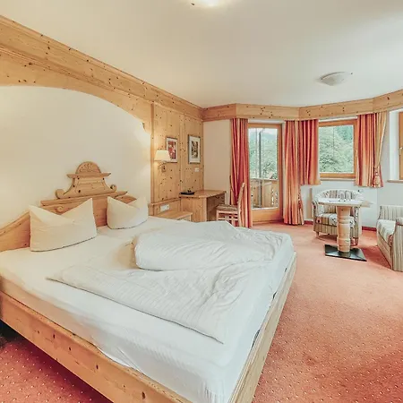 Alpenhotel Tirolerhof Отель Герлос