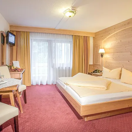 Alpenhotel Tirolerhof Отель