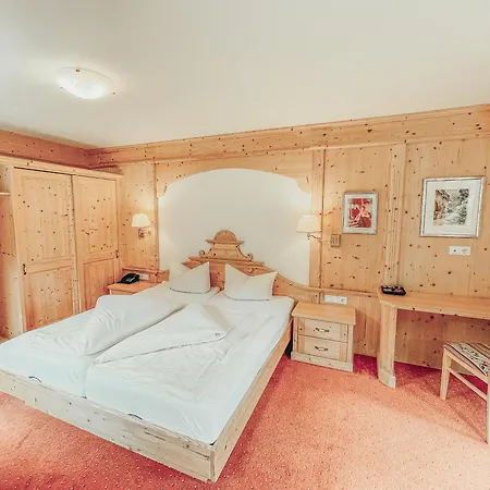 Отель Alpenhotel Tirolerhof Герлос