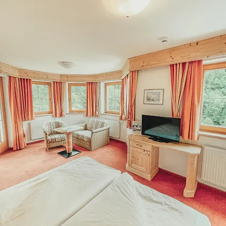 Отель Alpenhotel Tirolerhof
